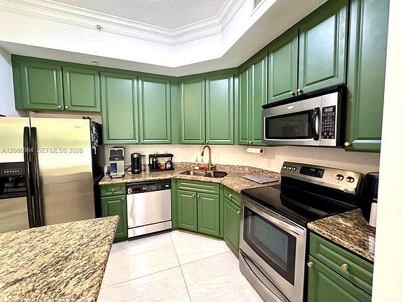 3rd image of 3001 NE 185th St APT 225