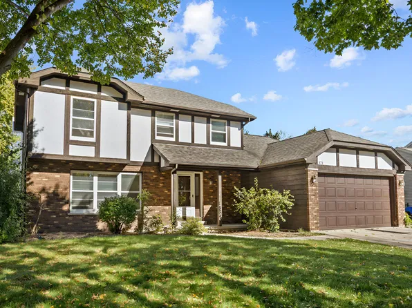 571 Shenandoah Trl, Elgin, IL 60123