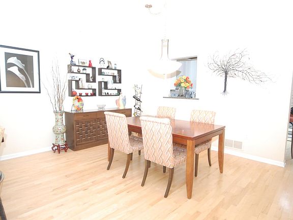 4th image of 2216 E Edgewood Ave #2216