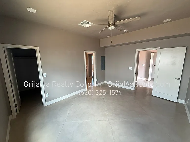3861 3rd — Photo 18