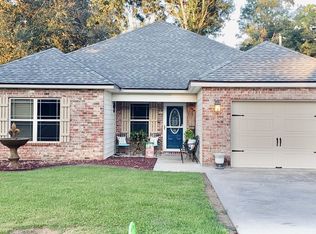 1094 Vieux Jacquet Rd, Broussard, LA 70518