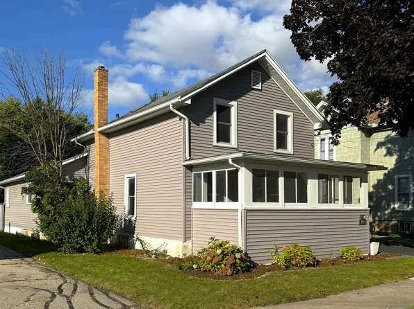 340 W 10th Ave, Oshkosh, WI 54902