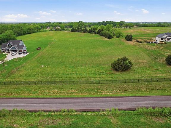 2nd image of Stillwell Rd