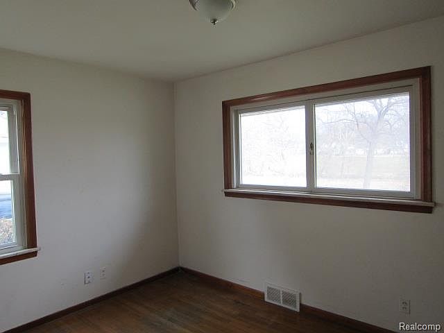 1st image of 15671 Pomona Dr