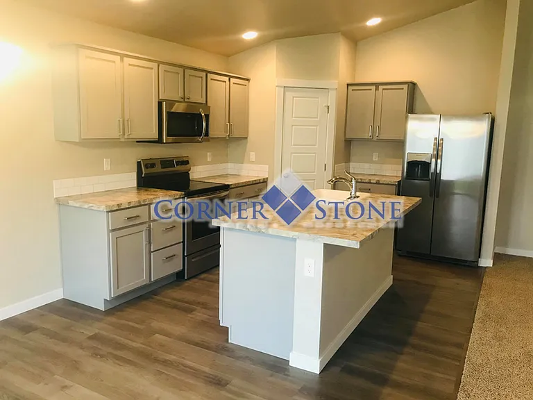 2842 W Everest St — Photo 5