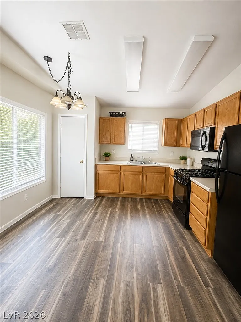 2 bed, 2.0 bath, 1069 sqft, $1,450 — Photo 3