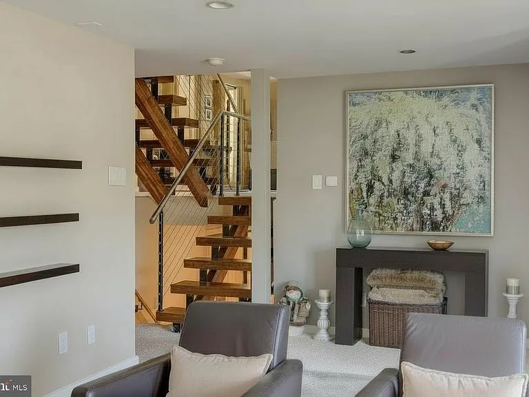 1127 Winding Dr — Photo 18