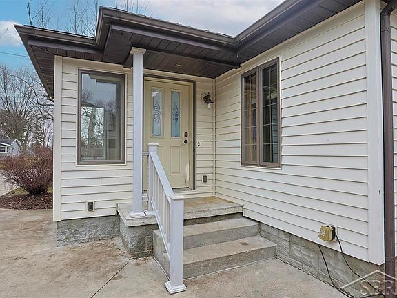 5th image of 2935 W Ohio Rd