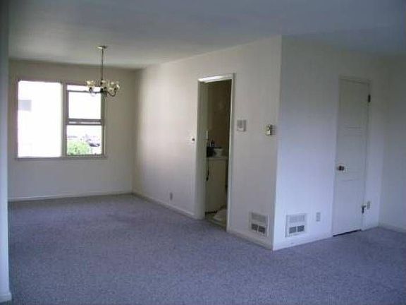 Dining Room (Similar)