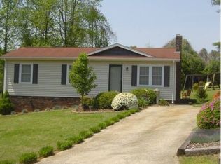 1305 Oak Hill Dr, Newton, NC 28658