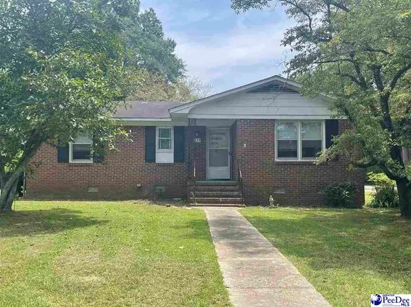 137 S Dennis Ave, Bishopville, SC 29010