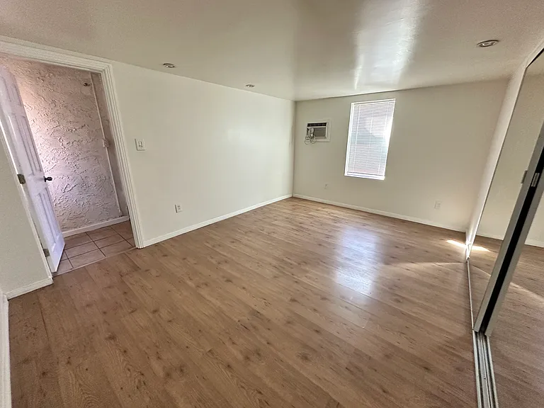 821 Orange Grove Ave — Photo 7