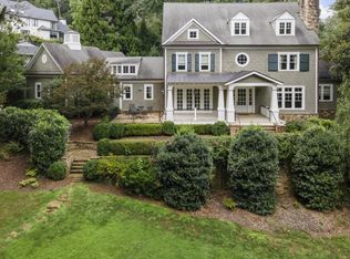948 Buckingham Cir NW, Atlanta, GA 30327