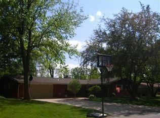 2406 Barnett Dr, Bellbrook, OH