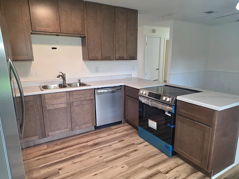 237 Saratoga Dr — Photo 7