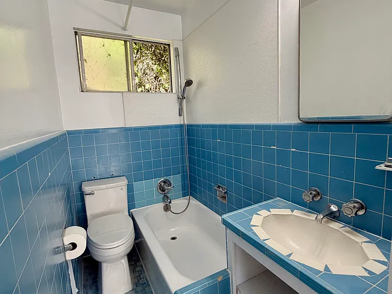 33 Shasta Ln #B — Photo 7