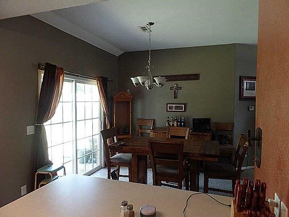3rd image of 307 Ryan Ct