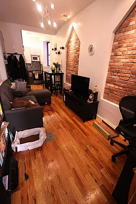 Rented by East Williamsburg Realty Inc | media 21