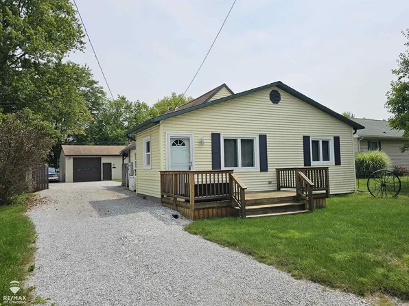 207 S Atwater St, Durand, MI 48429