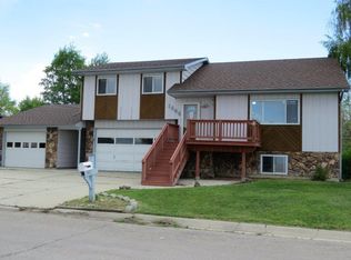 1406 N Heights Rd, Sheridan, WY 82801