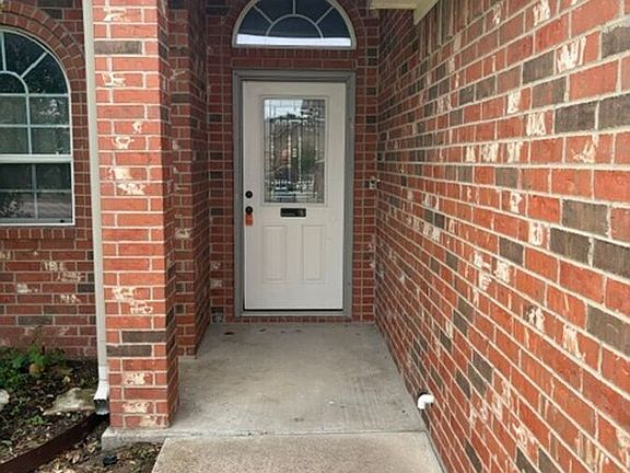 2nd image of 4901 Citrine Dr