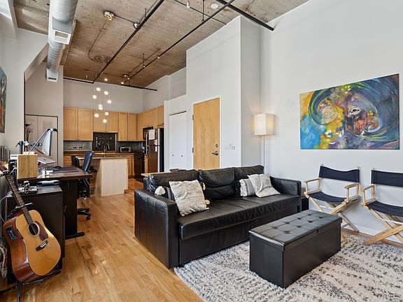 2nd image of 758 N Larrabee St APT 633