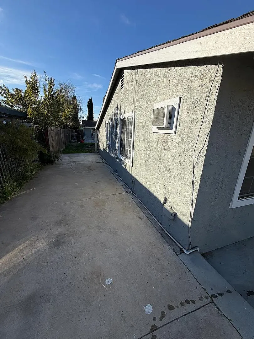 41 Sanrive Avenue - 43 — Photo 1
