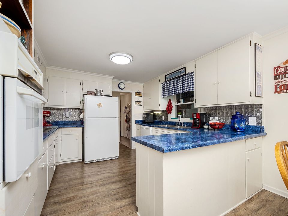 22nd image of this home