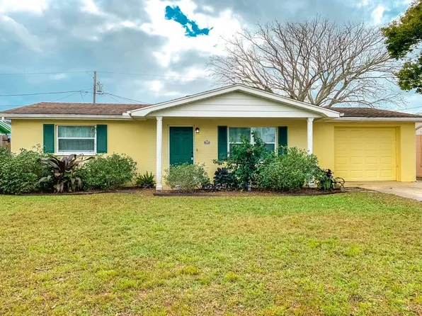 1473 Classic Dr, Holiday, FL 34691