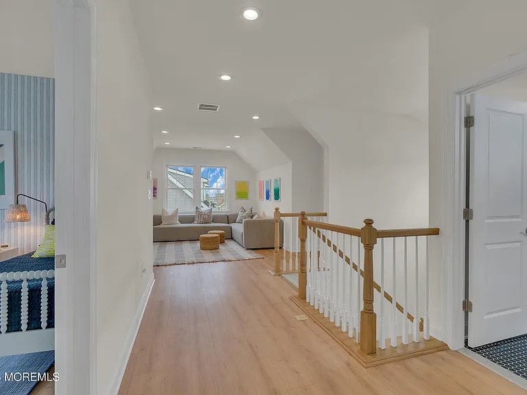 511 Highway 35 N — Photo 32