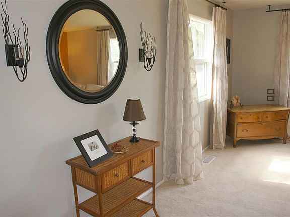 5th image of 3522 Hanover Ct