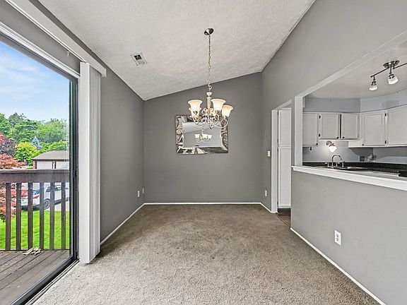 5th image of 24225 Evergreen Rd