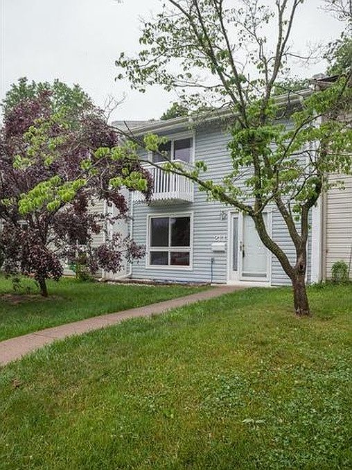 1st image of 211 Greenfield Ct
