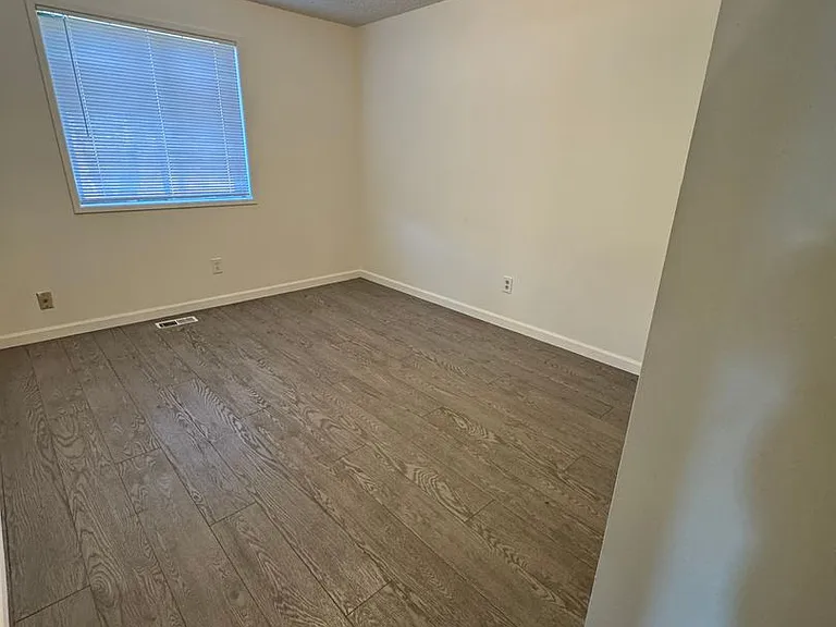 410 Brierwood Ct SE — Photo 9