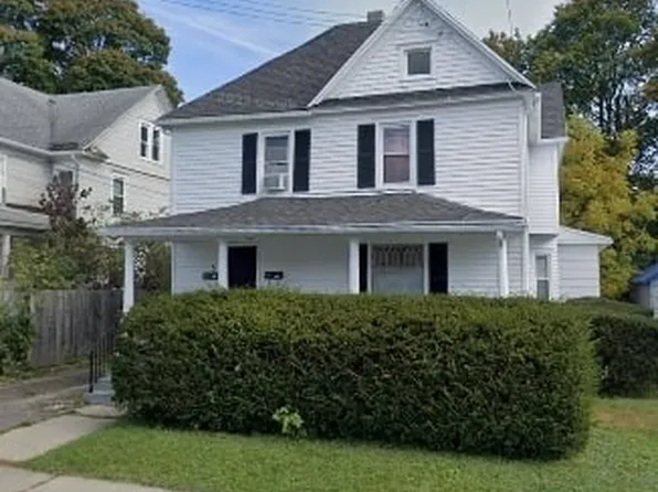 5 Cleveland Ave, Endicott, NY 13760