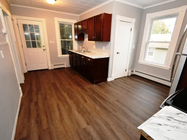18 Crown St #2, Bristol, CT 06010