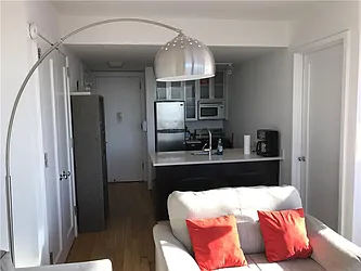 Rented by R New York