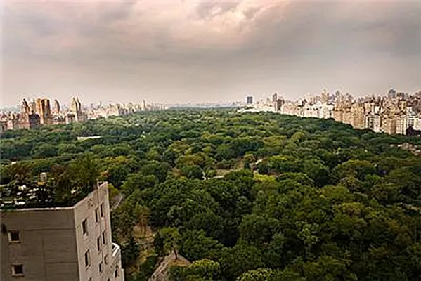 Sold by Trump International Realty | media 28