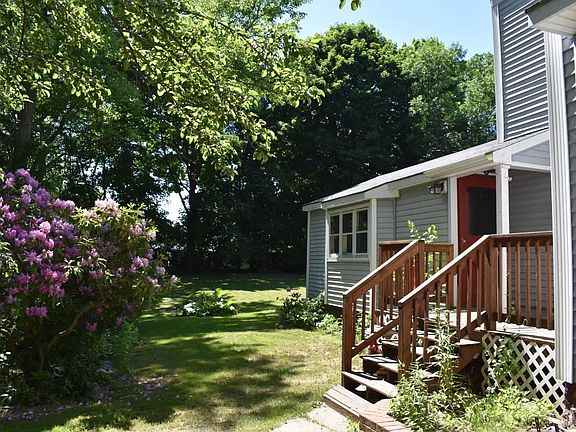 2nd image of 224 Cate St