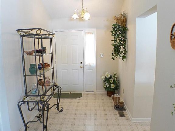 3rd image of 510 Whisper Ln