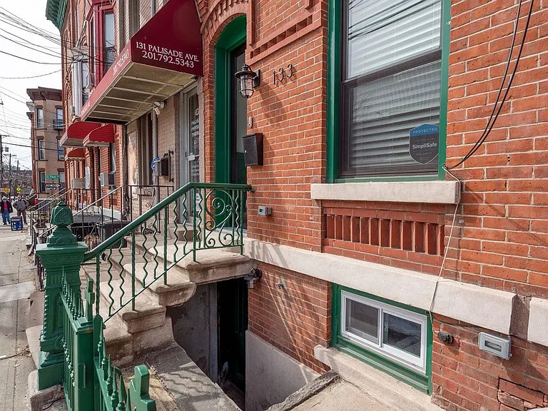 133 Palisade Ave #1 — Photo 11