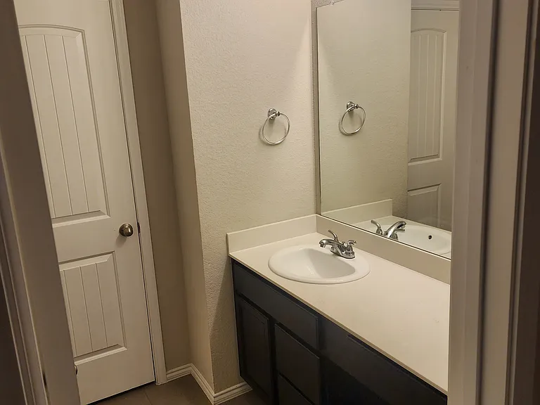 7700 Schooner Dr — Photo 5