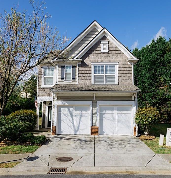 1st image of 2692 Briaroak Dr