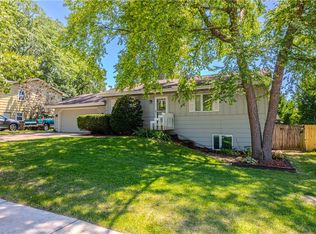 4467 Independence Dr, Pleasant Hill, IA 50327