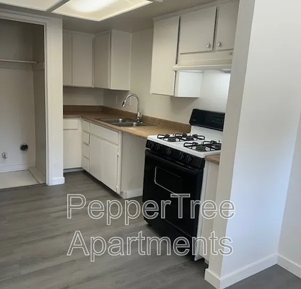 760 E Elm Ave #A — Photo 16