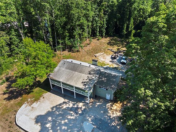 3rd image of 3655 Humphries Hill Rd