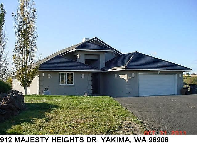1st image of 912 Majesty Heights Dr