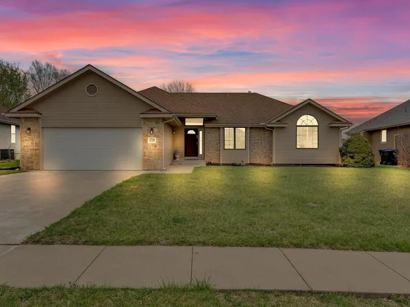 2738 SW Chauncey Ct, Topeka, KS 66614