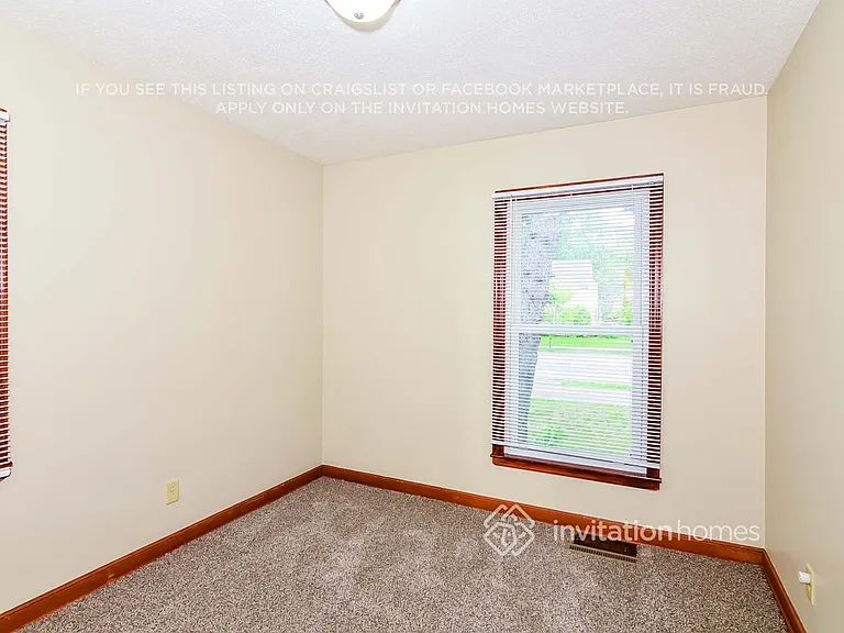 3729 Noble Ave N — Photo 14