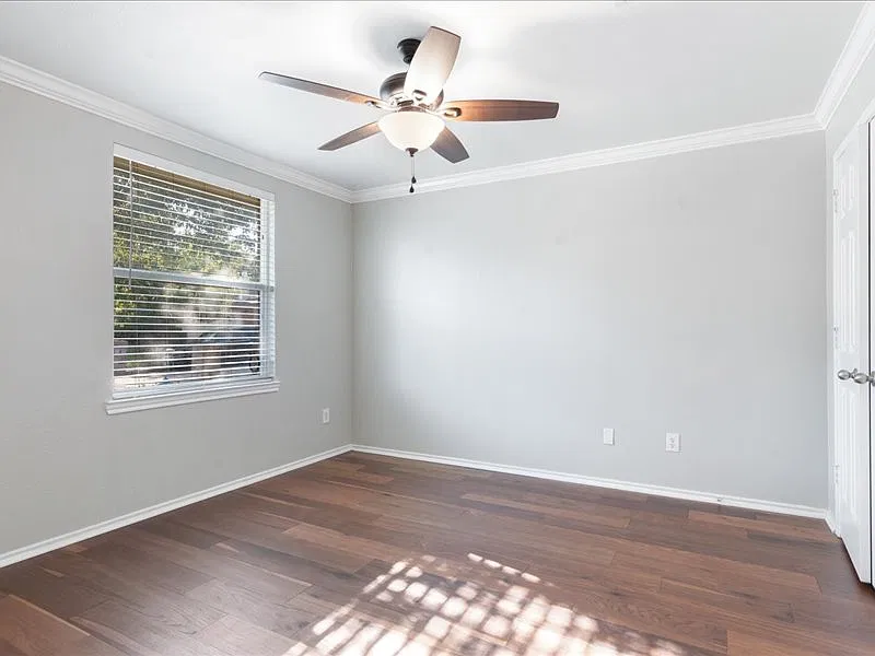 4 bed, 2064 sqft, $2,950 — Photo 3